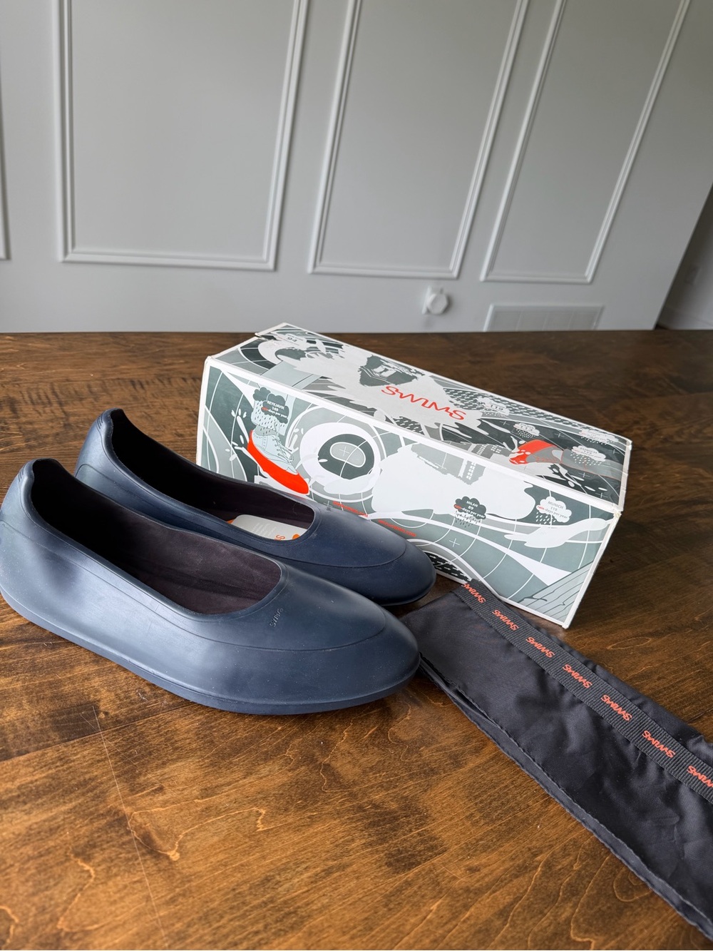 Swims Men’s Navy Slip-On Rain Dress Shoe Covers